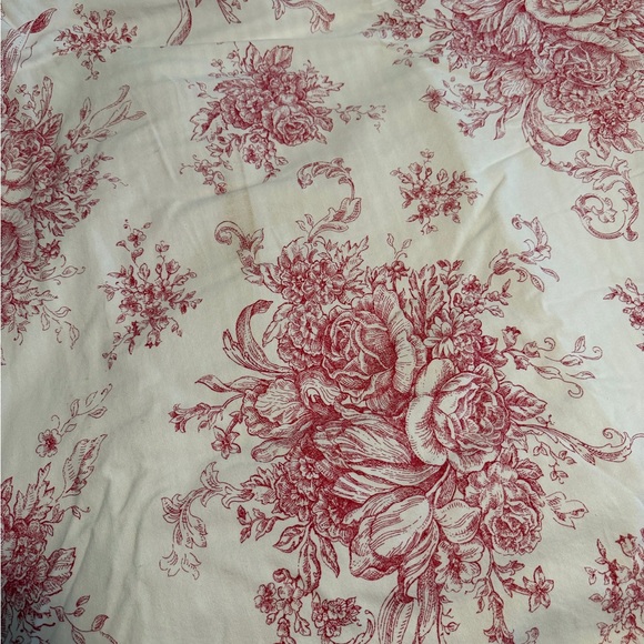 Cotton Queen Size Duvet Cover in Cream and Cranberry. Reversible. EUC. - Picture 4 of 7